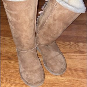 Ugg boots size women’s 9